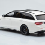Mercedes AMG E63 S S213 T-Model Blanco GT Spirit 1:18 - image 5 of 6