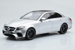 Mercedes AMG E63 S W213 Plata GT Spirit 1:18 GT230