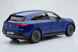 Mercedes EQC 400 Brilliant Azul NZG 1:18 B66963757 Metal - imagen 3 de 8