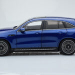 Mercedes EQC 400 Brilliant Azul NZG 1:18 - image 4 of 8