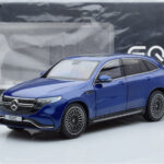 Mercedes EQC 400 Brilliant Azul NZG 1:18 - image 8 of 8