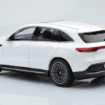 Mercedes EQC 400 Diamond Blanco NZG 1:18 - image 7 of 8