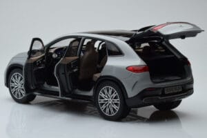 Mercedes EQE SUV X294 AMG Line Alpine Gris NZG 1:18 B66960837 Metal - imagen 5 de 8
