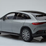 Mercedes EQE SUV X294 AMG Line Alpine Gris NZG 1:18 - image 7 of 8
