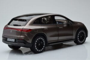 Mercedes EQE SUV X294 AMG Line Velvet Marrón NZG 1:18 B66960836 Metal - imagen 3 de 8