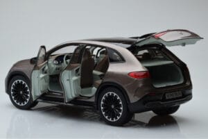 Mercedes EQE SUV X294 AMG Line Velvet Marrón NZG 1:18 B66960836 Metal - imagen 5 de 8