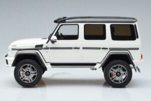 Mercedes G500 4x4 W463 GT Spirit 1:18 GT142 Resina - imagen 3 de 6