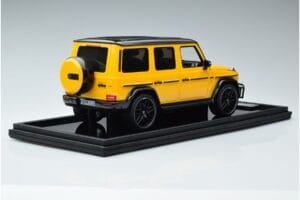 Mercedes AMG G63 W463 Amarillo MotorHelix 1:18 MH018-Y Resina - imagen 2 de 7
