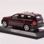 Mercedes GL X164 Cornalina Rojo Minichamps 1:43 - image 3 of 4