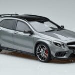 Mercedes AMG GLA 45 X156 Edición Concesionario GT Spirit 1:18 B66960467 Resina - image 4 of 6