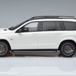Mercedes AMG GLS63 X166 Blanco GT Spirit 1:18 B66965709 Resina - image 3 of 6