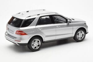 Mercedes M-Class W166 Iridium Plata Metalizado Minichamps 1:18 B66960064 Metal - imagen 3 de 8
