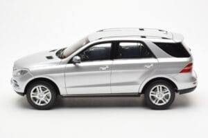 Mercedes M-Class W166 Iridium Plata Metalizado Minichamps 1:18 B66960064 Metal - imagen 4 de 8