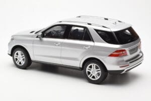 Mercedes M-Class W166 Iridium Plata Metalizado Minichamps 1:18 B66960064 Metal - imagen 7 de 8