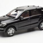 Mercedes M-Class W166 Obsidian Negro Metalizado Minichamps 1:18 B66960063