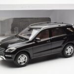 Mercedes M-Class W166 Obsidian Negro Metalizado Minichamps 1:18 B66960063 - image 8 of 8