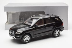 Mercedes M-Class W166 Obsidian Negro Metalizado Minichamps 1:18 B66960063 Metal - imagen 8 de 8