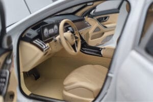 Mercedes Maybach S600 W222 V12 Biturbo Diamond Blanco Almost Real 1:18 820116 Metal - imagen 8 de 11