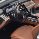 Mercedes Maybach S600 W222 V12 Biturbo Hightech Plata Almost Real 1:18 - image 10 of 12