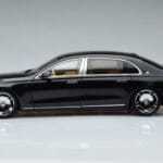 Mercedes Maybach S600 W222 V12 Biturbo Obsidian Negro Almost Real 1:18 - image 5 of 11