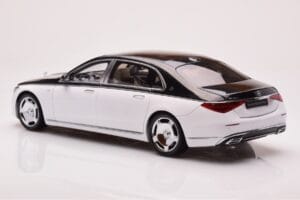 Mercedes Maybach S680 W223 Obsidian Negro Diamond Blanco Almost Real 1:18 820121 Metal - imagen 6 de 7