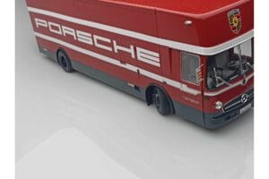 Mercedes O317 Porsche Transporter Rojo CMR 1:18 CMR149 Metal - imagen 9 de 12