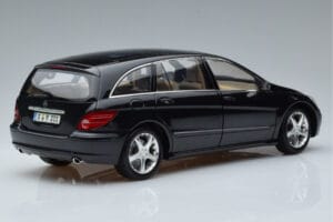 Mercedes R-Class W251 Obsidian Negro Minichamps 1:18 B66962325 Metal - imagen 3 de 7