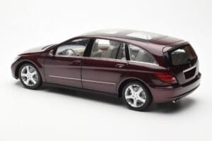 Mercedes R-Class W251 Rojo Metálico Minichamps 1:18 150034602 Metal - imagen 7 de 8