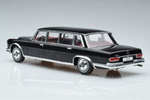 Mercedes 600 LWB Pullman W100 Negro MCG 1:18 MCG18187 Metal - imagen 5 de 6