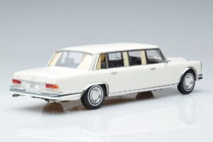 Mercedes S-Class 600 W100 LWB Pullman Blanco MCG 1:18 MCG18188 Metal - imagen 2 de 6