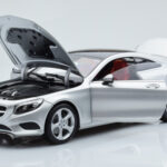Mercedes S-Class W222 Iridium Plata Norev 1:18 - image 2 of 8