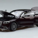 Mercedes S-Class W223 AMG Line Rojo Norev 1:18 - image 2 of 8