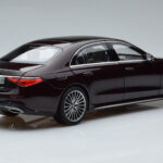 Mercedes S-Class W223 AMG Line Rojo Norev 1:18 - image 3 of 8