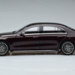 Mercedes S-Class W223 AMG Line Rojo Norev 1:18 - image 5 of 8