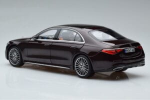 Mercedes S-Class W223 AMG Line Rojo Norev 1:18 183804 Metal - imagen 7 de 8