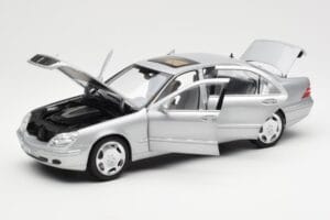 Mercedes S600 W220 Plata Metálico Norev 1:18 183810 Metal - imagen 2 de 8