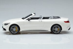 Mercedes AMG S63 A217 Descapotable Diamond Blanco GT Spirit 1:18 B66965712 Resina - imagen 3 de 6