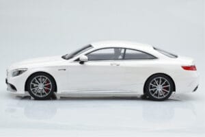 Mercedes AMG S63 C217 Coupe Blanco GT Spirit 1:18 B66960372 Resina - imagen 3 de 6