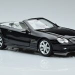Mercedes SL500 R230 Negro Norev 1:18 183840 Metal - image 5 of 8
