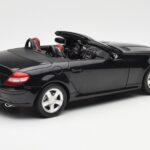 Mercedes SLK R171 Obsidian Negro Metalizado Minichamps 1:18 B66962319 - image 4 of 9