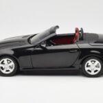 Mercedes SLK R171 Obsidian Negro Metalizado Minichamps 1:18 B66962319 - image 5 of 9