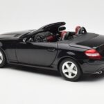 Mercedes SLK R171 Obsidian Negro Metalizado Minichamps 1:18 B66962319 - image 8 of 9