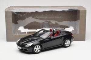 Mercedes SLK R171 Obsidian Negro Metalizado Minichamps 1:18 B66962319 Metal - imagen 9 de 9