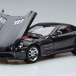 Mercedes SLR McLaren Negro CMC 1:18 - image 2 of 10