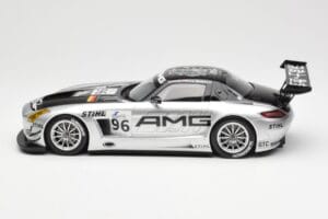 Mercedes SLS AMG GT3 #96 M. Hakkinen AMG Customer Sports 6 Hours of Zhuhai ILMC 2011 Minichamps 1:18 B66960197 Metal - imagen 3 de 6