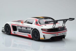 Mercedes SLS AMG GT3 Munnich Motorsport #38 M. Basseng / M. Winkelhock Champions FIA GT1 World Championship 2012 Minichamps 1 - imagen 5 de 6