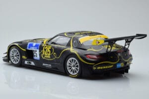 Mercedes SLS AMG GT3 Rowe Racing #125 Zehe / Bullitt / Renger / Hartung ADAC 24 Hours of Nurburgring 2013 Minichamps 1:18 151 - imagen 5 de 6