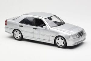 Mercedes C36 AMG W202 Plata UT Models 1:18 180035000 Metal - imagen 4 de 6