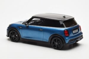 Mini Cooper S F56 Island Azul Otto 1:18 OT982 Resina - imagen 5 de 6