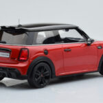 Mini Cooper S JCW F56 Rojo Otto 1:18 - image 2 of 6